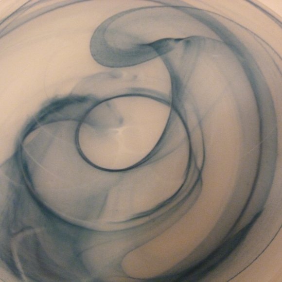 Artisan Ware Art Glass Ice Blue & White Swirl Design Serving Plate / Platter, - Picture 2 of 10